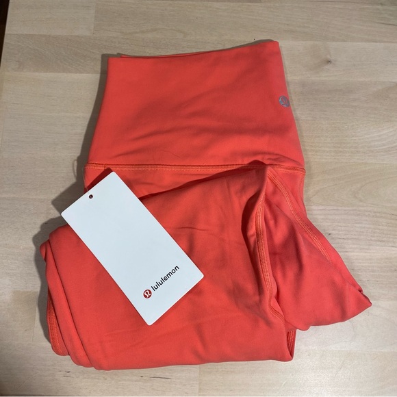 NWT lululemon Align™ High-Rise Crop 23" - Picture 5 of 6